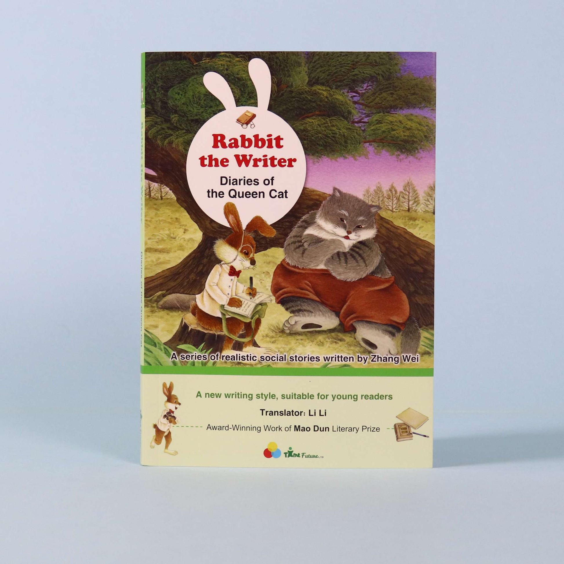 The book cover of "Memories of the Queen Cat" from "The Writing Rabbit" series.
